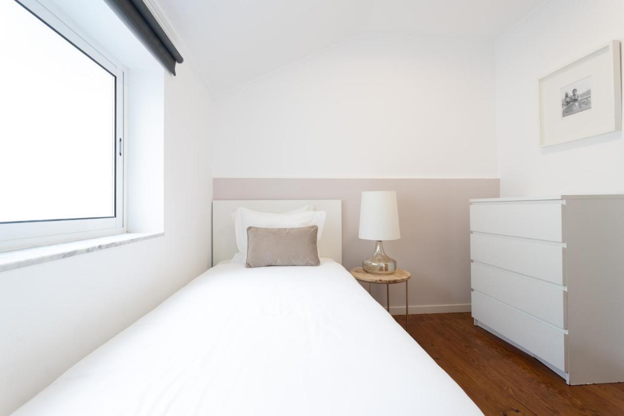 Appartamento Living Bairro Alto V Lisbona Esterno foto