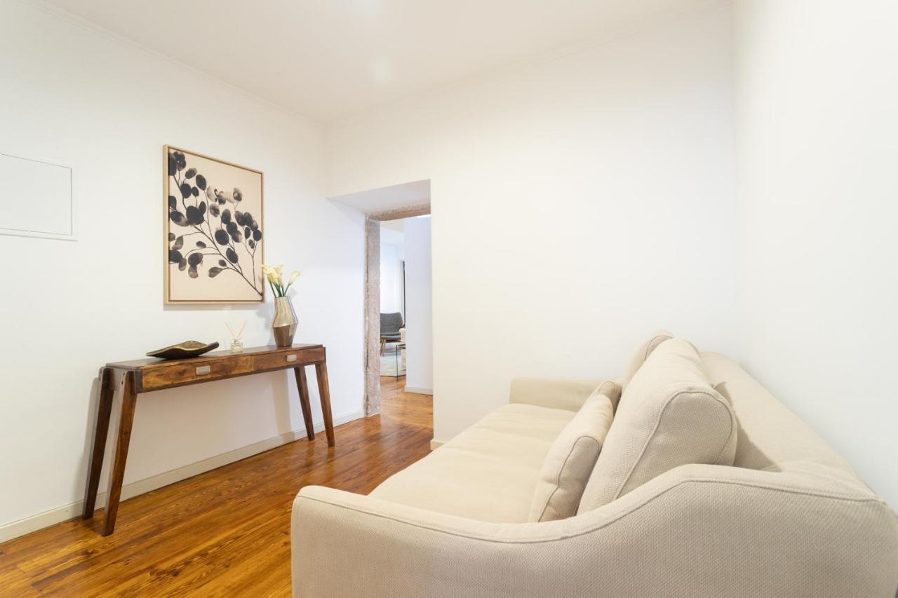 Appartamento Living Bairro Alto V Lisbona Esterno foto